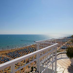 Termini Beach Hotel & Suites